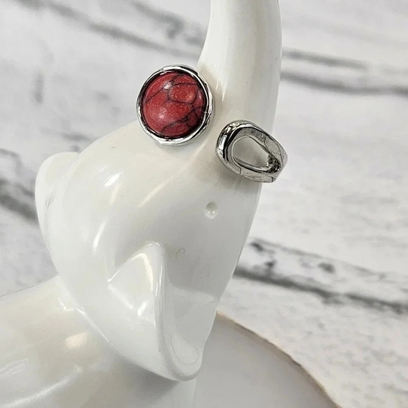 Red Circle Adjustable Fashion Ring  A20 - Picture 1 of 5